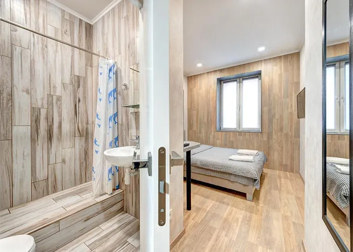 1 Room Apartment Near National Circus