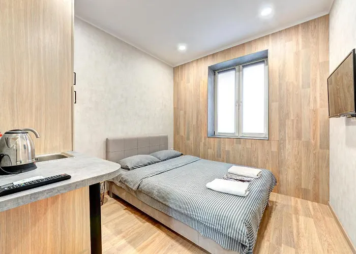 1 Room Apartment Near National Circus